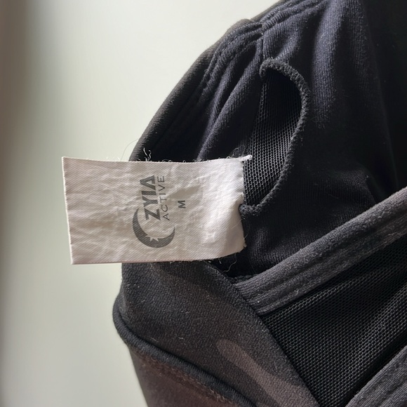 Zyia camo mesh sports bra size medium - Picture 3 of 6